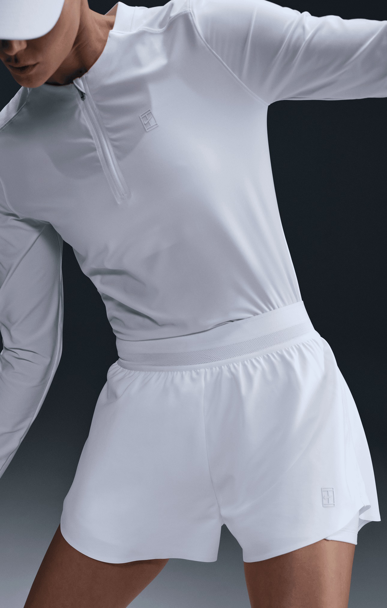 NikeCourt Ace Advantage Dri-FIT Kadın Tenis Şortu Beyaz - 4