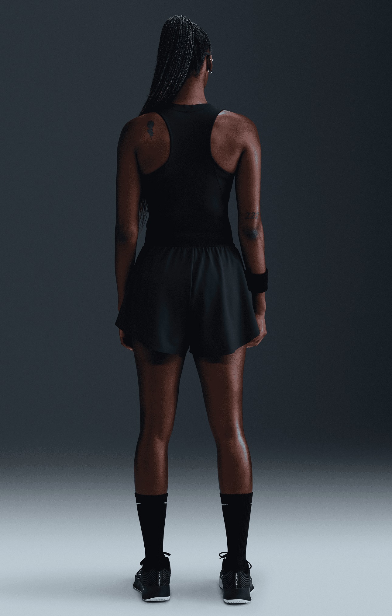 NikeCourt Ace Advantage Dri-FIT Kadın Tenis Şortu Siyah - 2